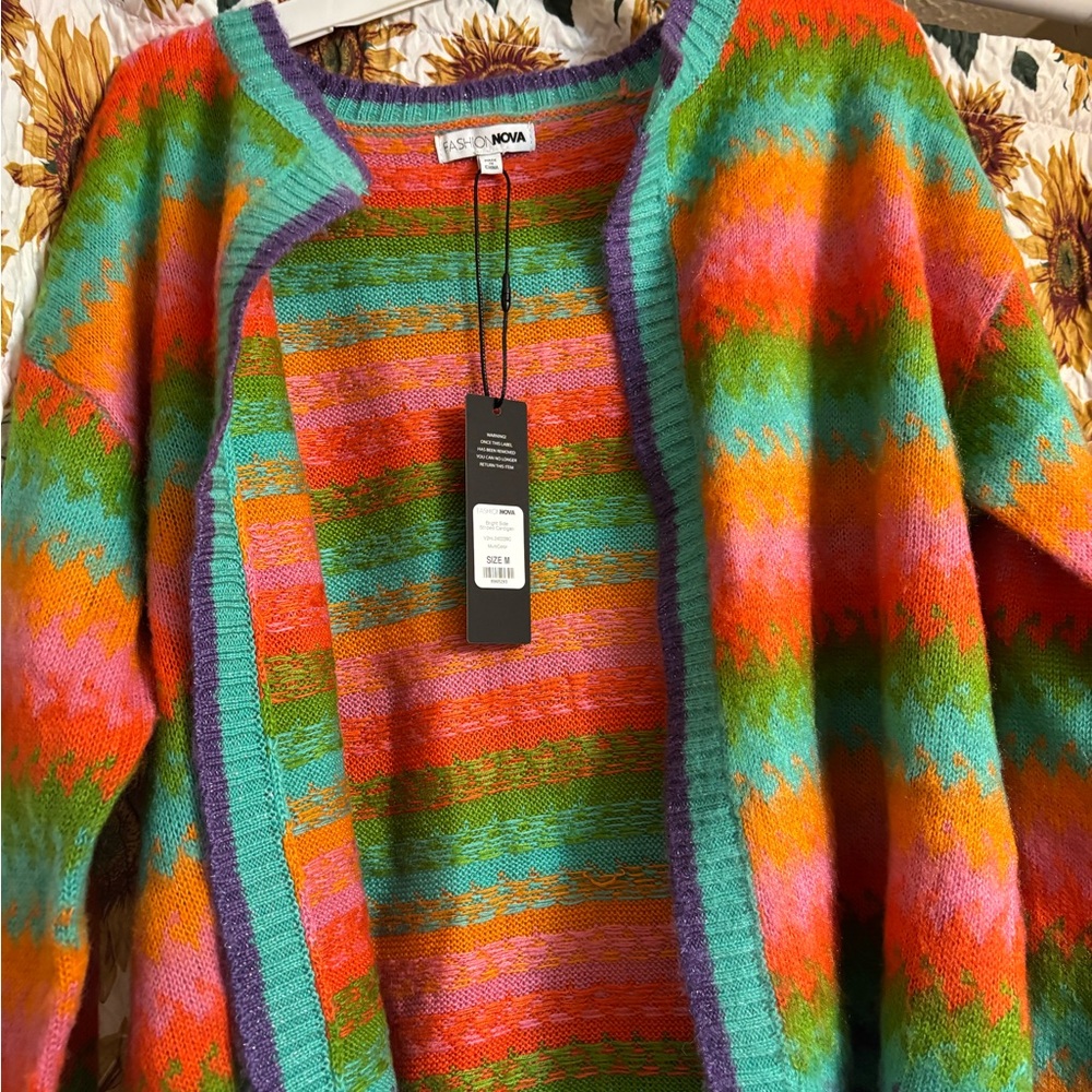 Colorful Zigzag Patterned Sweater - Picture 3 of 3